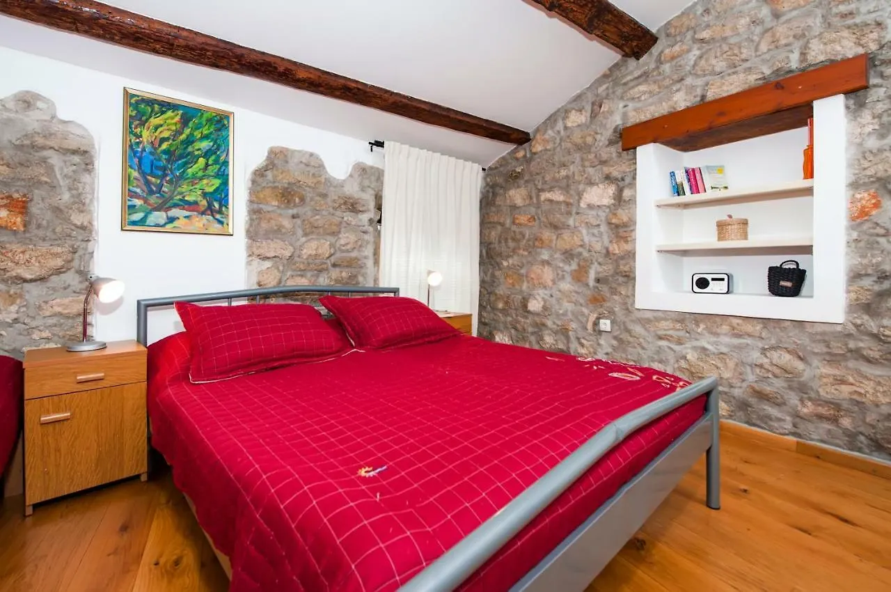 Apartment Studio Oscar IV With Terrace And Sea View