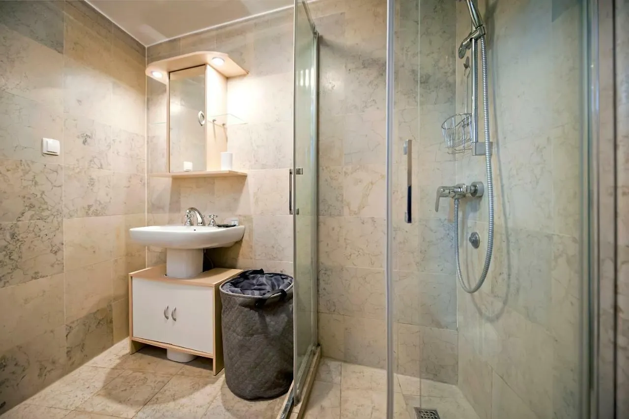 Studio Oscar IV With Terrace And Sea View Apartment