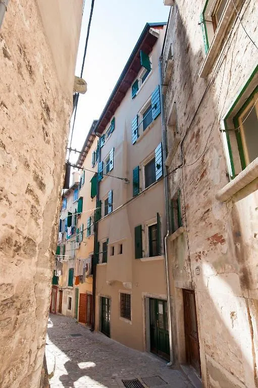 Studio Oscar IV With Terrace And Sea View 0*, Rovinj
